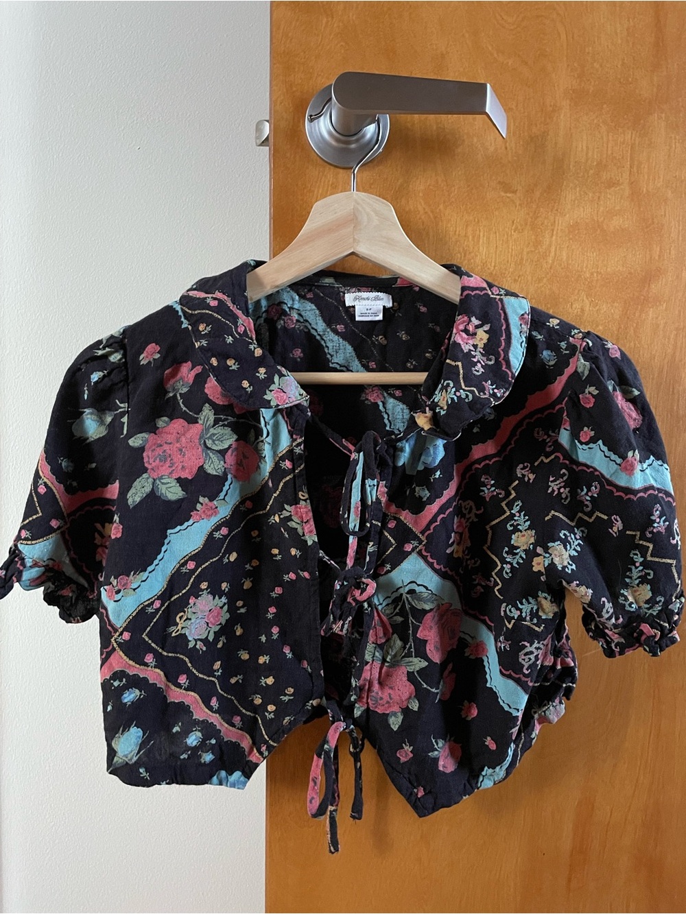 Kimchi Blue Tie-Front Crop Top
